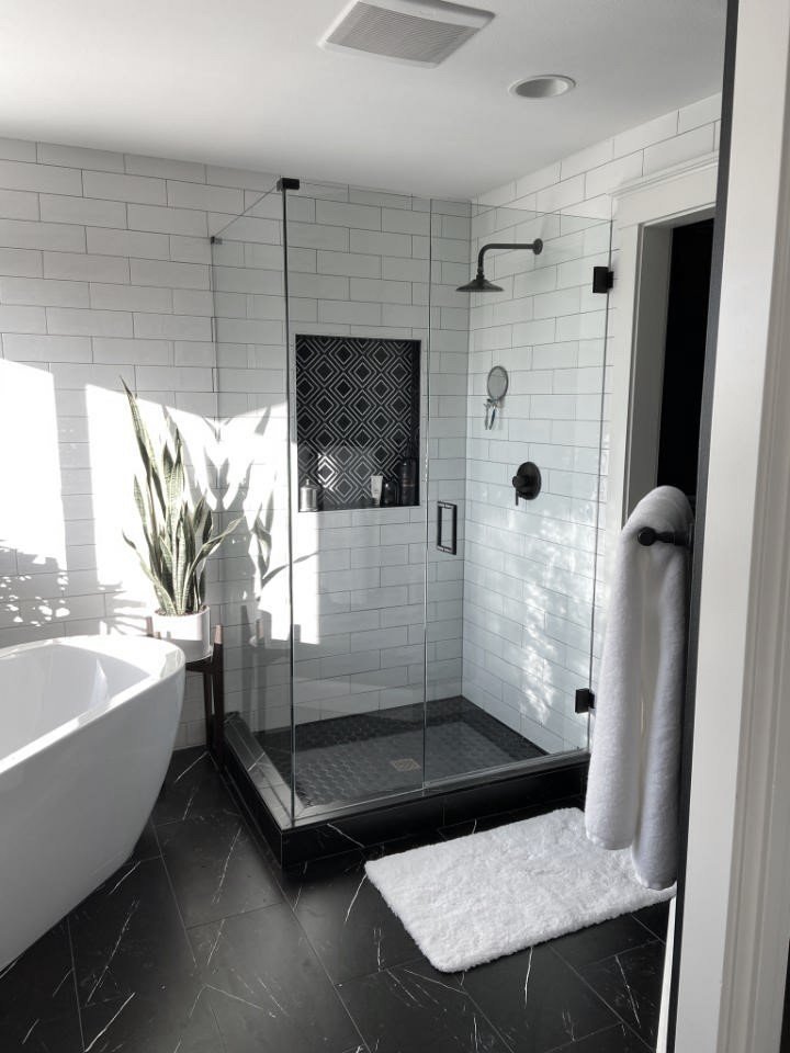 Custom Shower Doors Seattle - Best Shower Door Installation