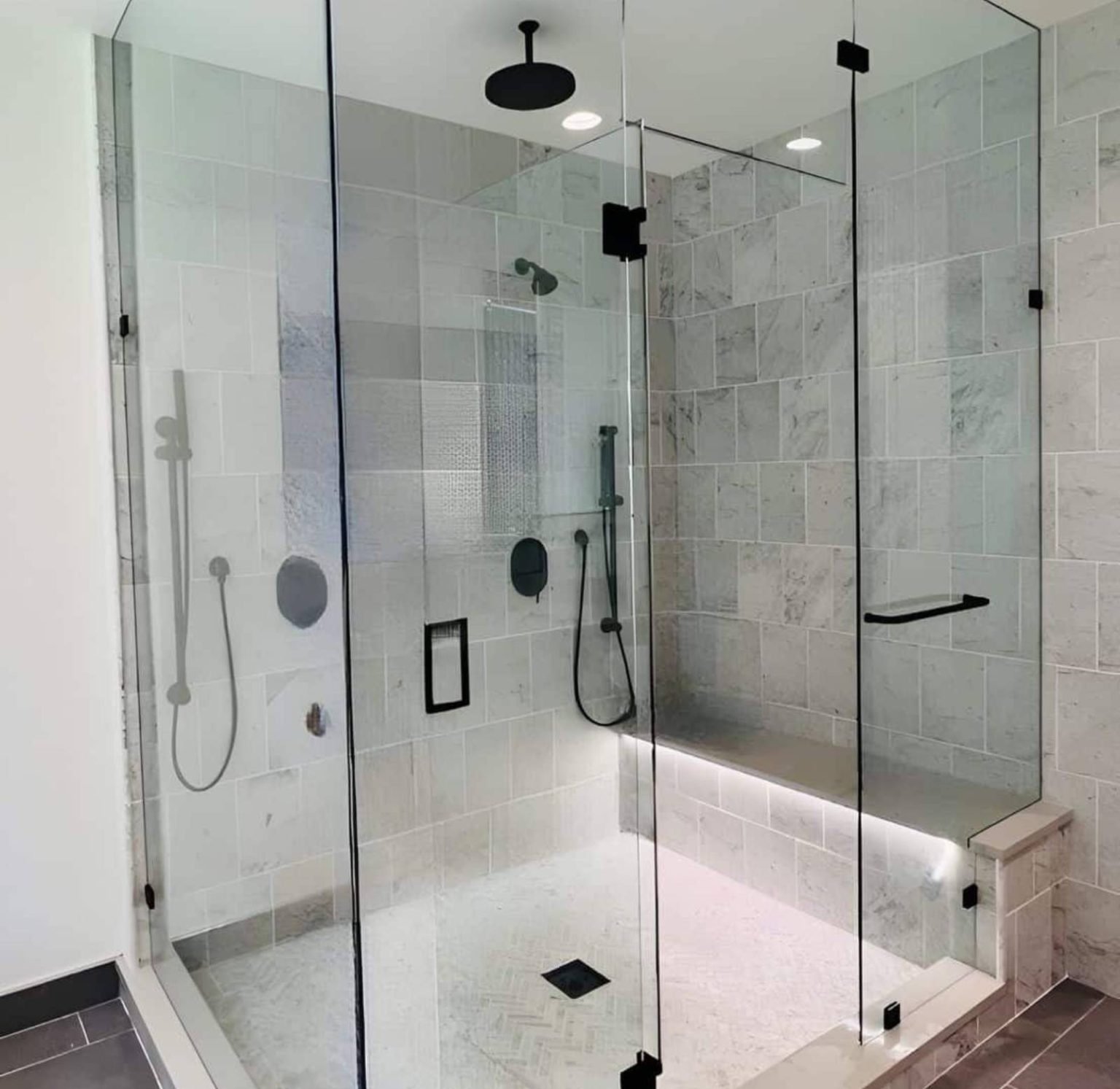 Fully_Custom_Glass_Shower_Door_Hinged_in_the_Middle_Seattle (1)